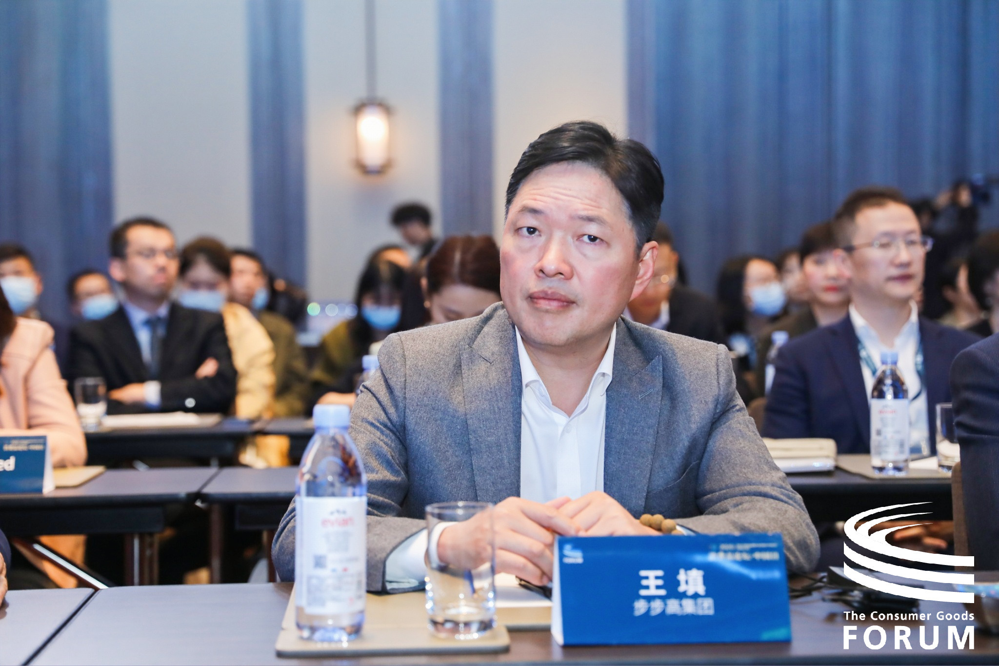 �����߼��F(tu��n)�����L(zh��ng)�愓(chu��ng)ʼ�������ϯCGF�Ї�(gu��)��