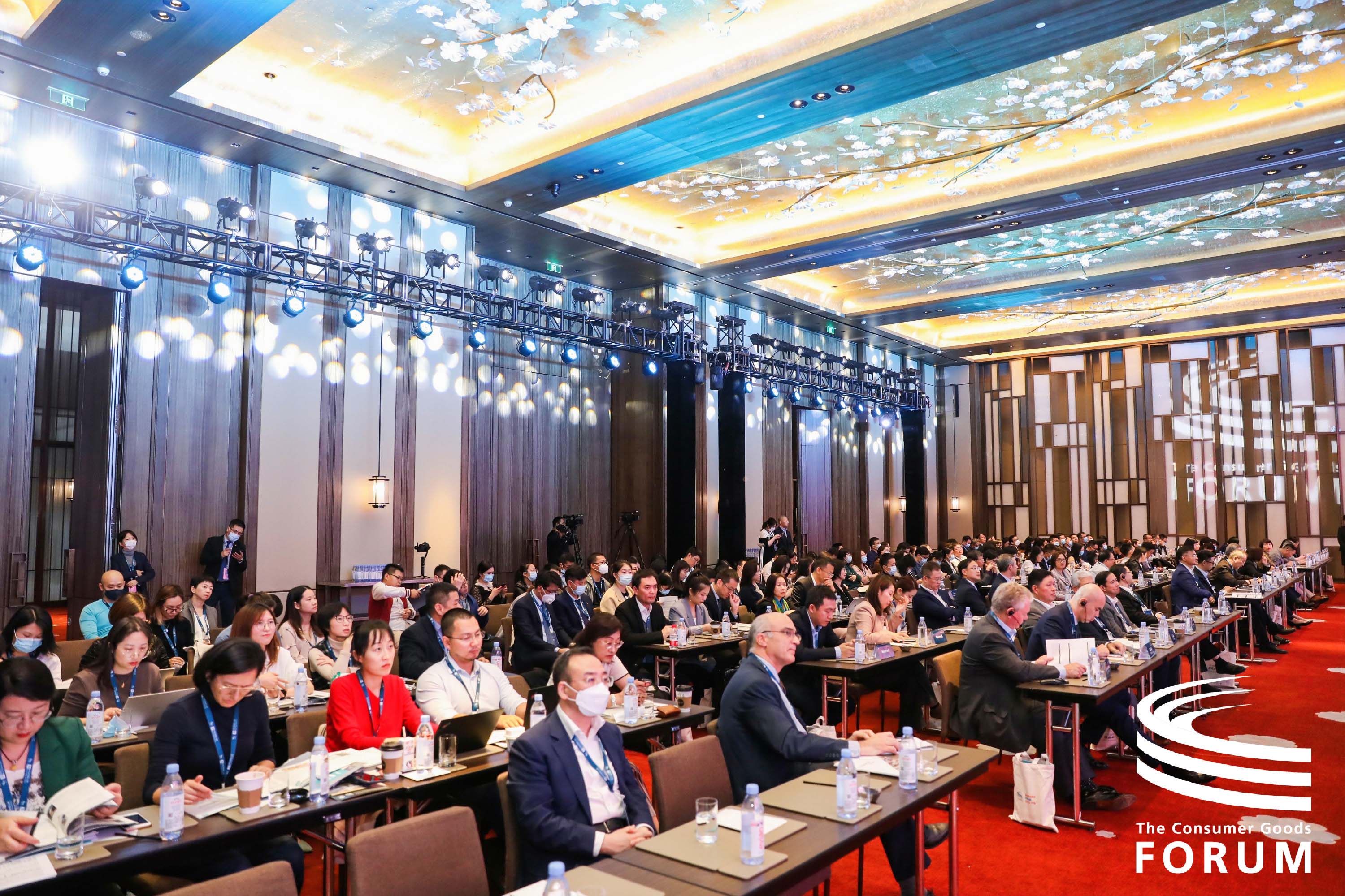 ���M(f��i)ƷՓ���Ї�(gu��)�լF(xi��n)��(ch��ng)���e