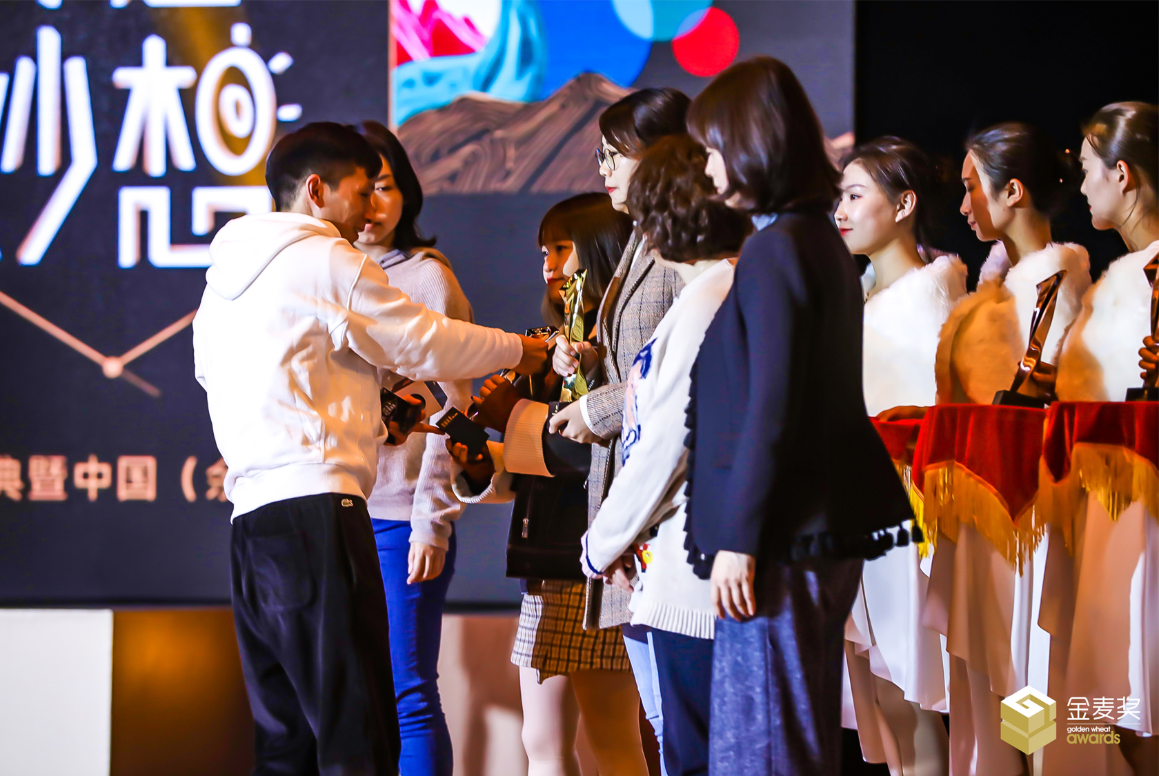 ���e�ͶY�xС�����_(t��i)�������(ji��ng)�@��(ji��ng)?w��)��C�l(f��)�s�u(y��)