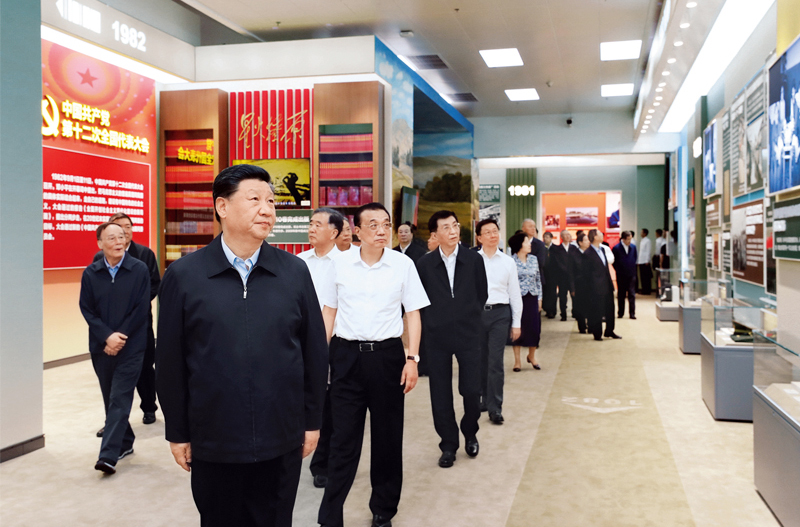 ��(x��)��ƽ���h�͇����I(l��ng)��(d��o)���ڱ���չ�[�^���^������v�� �x�ͳɾ͡����cף���A���񹲺͇�����70������ͳɾ�չ��